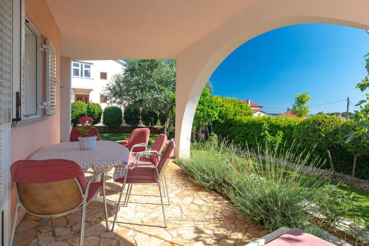 קרק Apartment Lavanda With Beautiful Garden מראה חיצוני תמונה