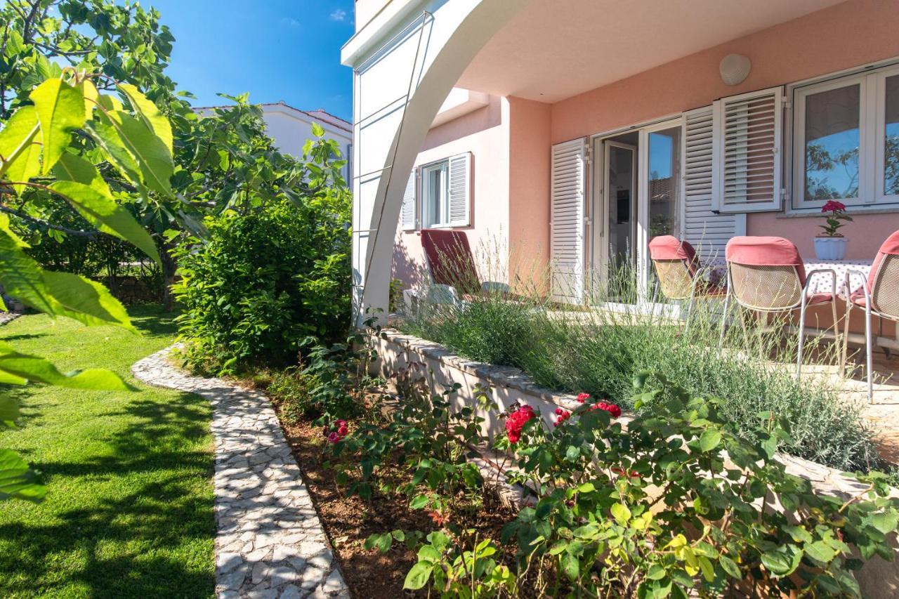 קרק Apartment Lavanda With Beautiful Garden מראה חיצוני תמונה